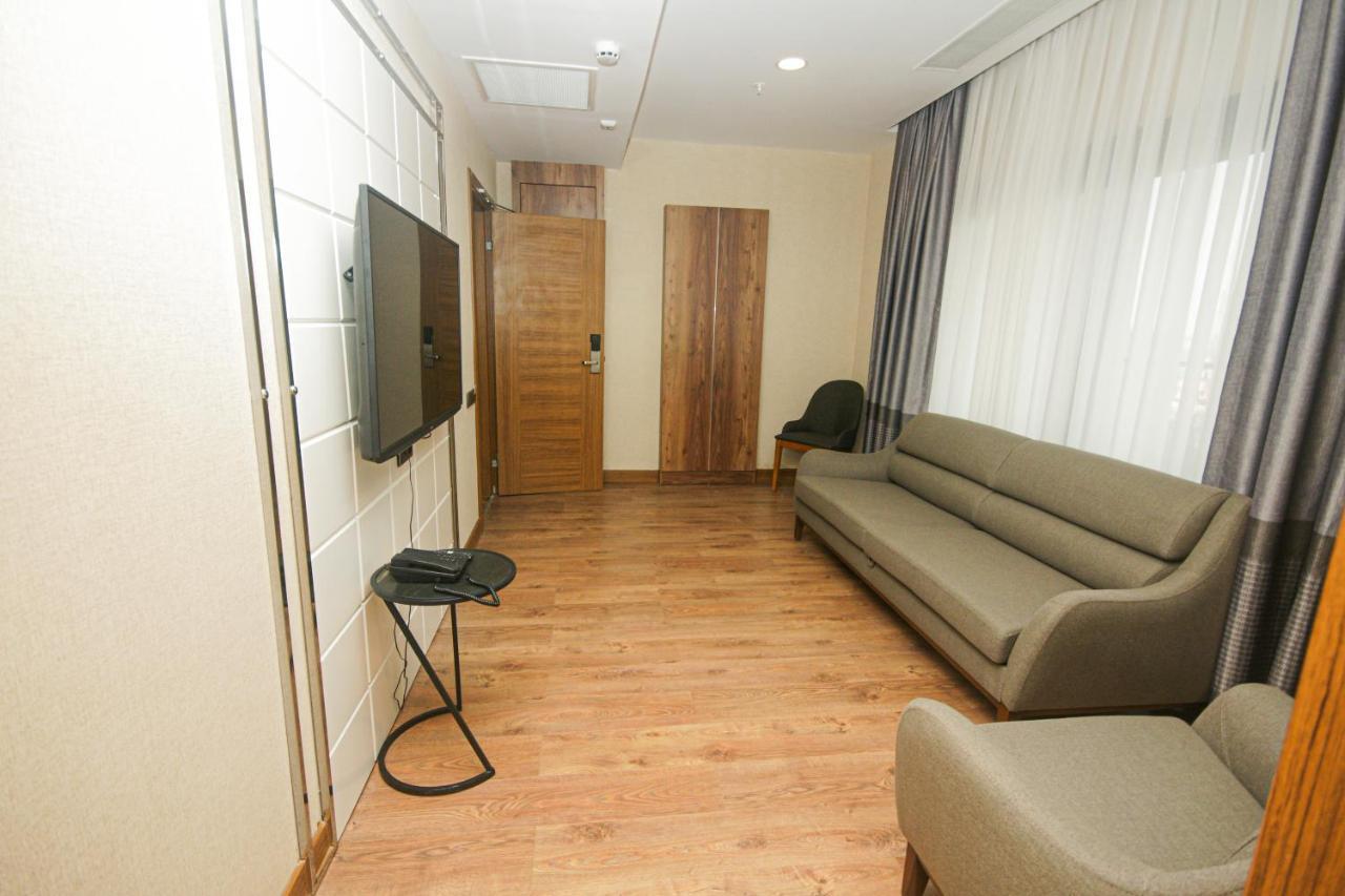 United Hotel International Yaoundé Zewnętrze zdjęcie