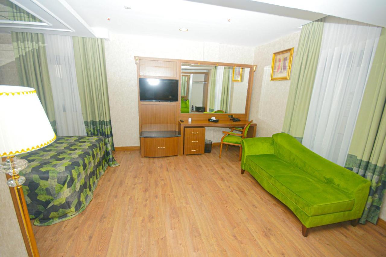 United Hotel International Yaoundé Zewnętrze zdjęcie