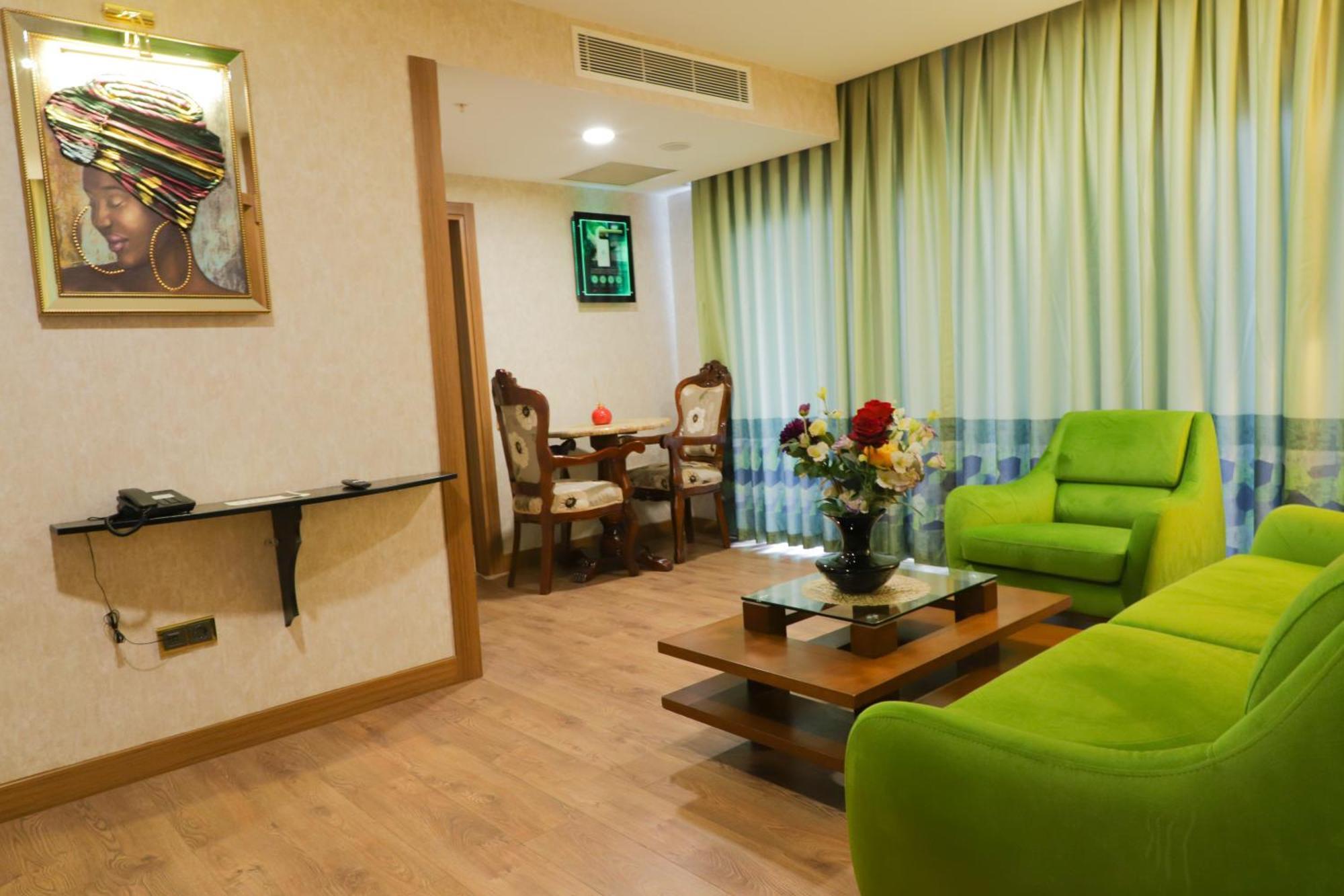 United Hotel International Yaoundé Zewnętrze zdjęcie