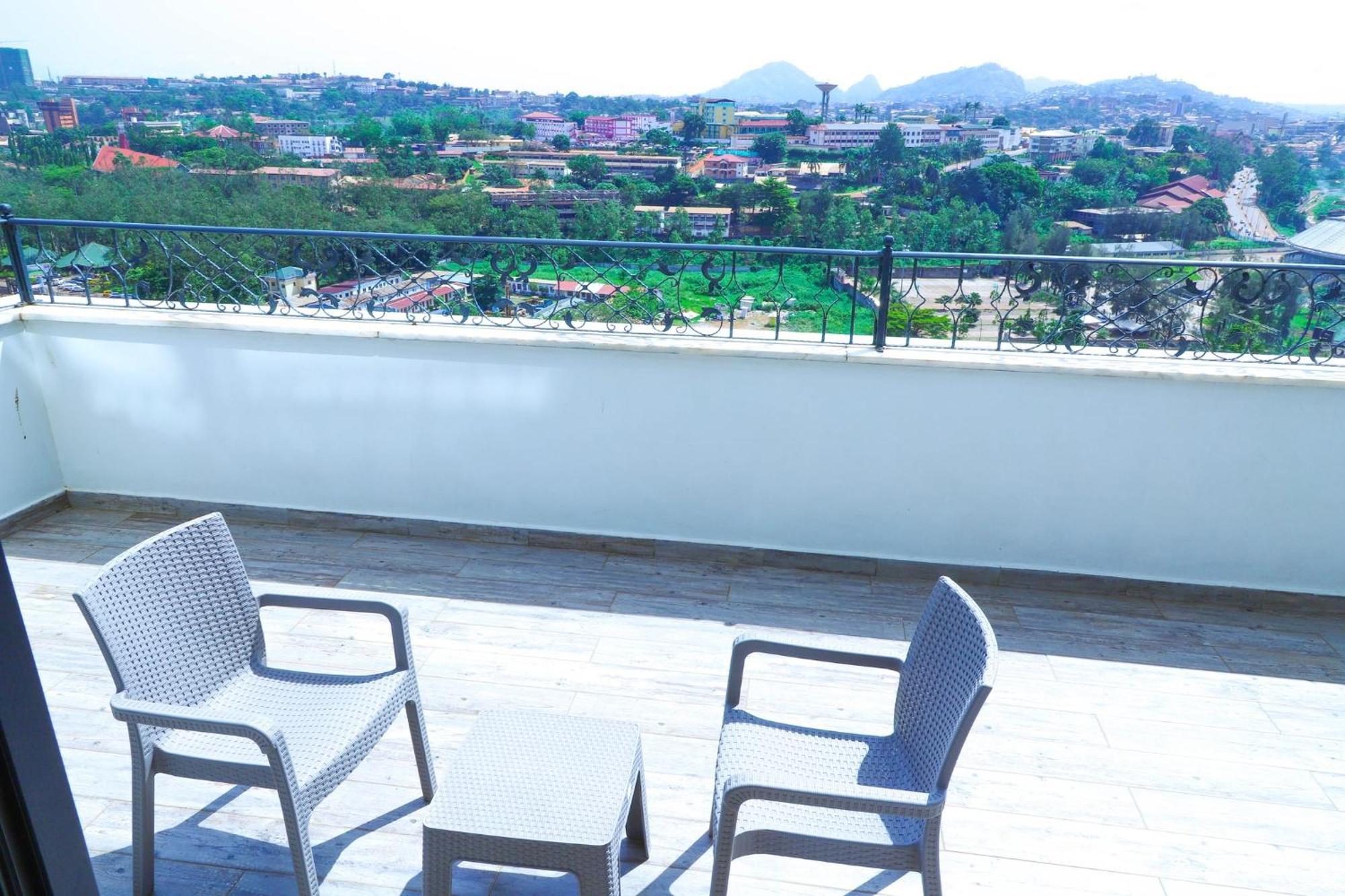 United Hotel International Yaoundé Zewnętrze zdjęcie